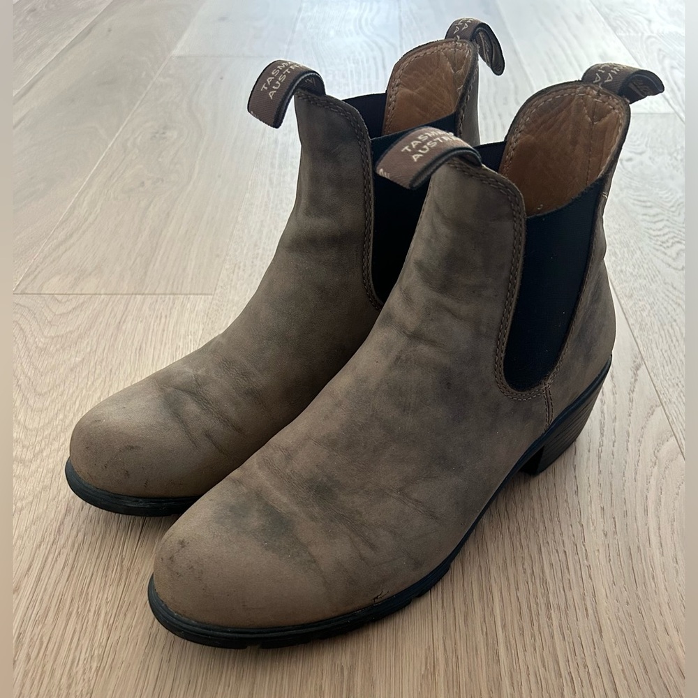 Women’s Blundstone 1677L Heel Series Rustic Brown Boots